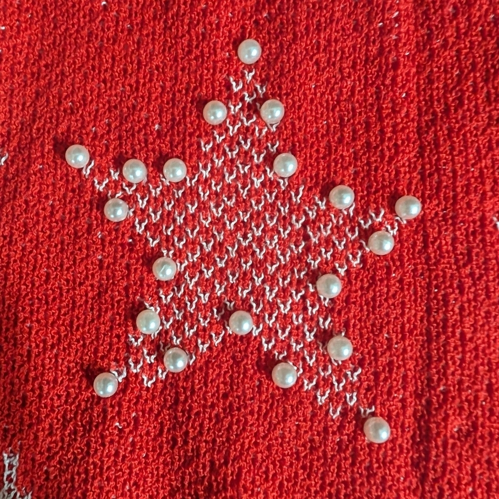 Red Star Print Oversized Sweater w/ Pearl Embellishments | Boho Cozy Size 1X - Picture 6 of 8